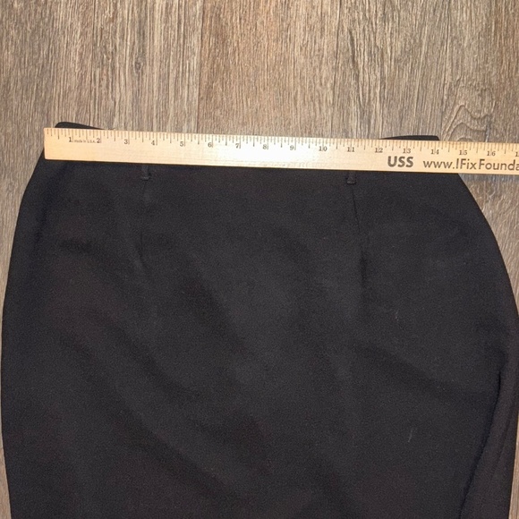 Michele size 8 ladies black skirt with belt loops - Picture 5 of 9